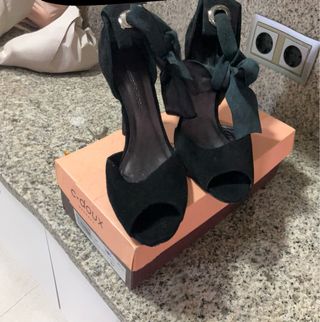 Vendo zapatos de tacon de vestir