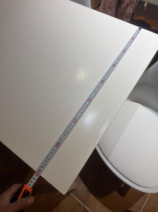 Mesa de comedor blanca con 4 sillas (COMEDOR COM