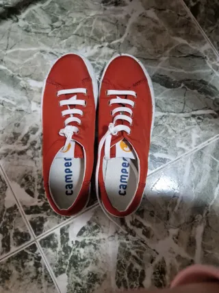 Zapatillas Camper rojas
