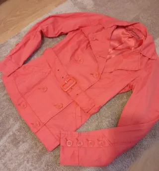 Gabardina mujer Stradivarius talla S