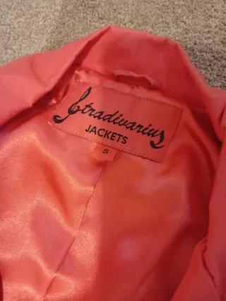 Gabardina mujer Stradivarius talla S