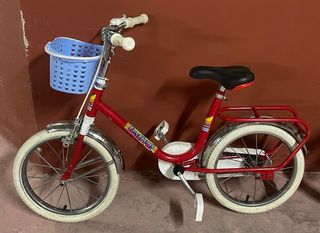 Preciosa bicicleta infantil roja