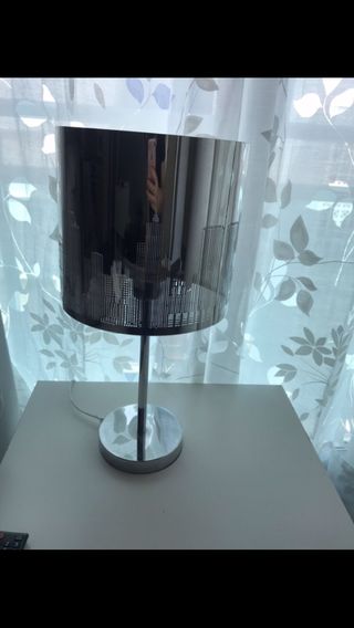 Lámpara de mesa El Corte Inglés diseño ciudad