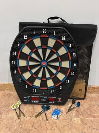 Diana electrónica y dardos