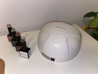 Lámpara LED + 4 Esmaltes Gel Polish Factory