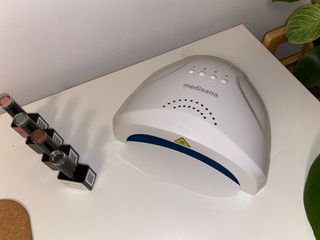 Lámpara LED + 4 Esmaltes Gel Polish Factory