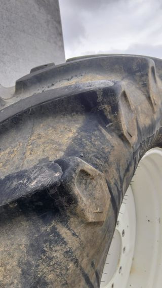 JUEGO RUEDACOMPLETO NEW HOLLAND 650/65R42+540/5430