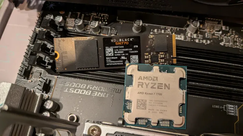 RX 9070XT PB B650M WiFi R7 7700 M2 1Tb afbeelding 3