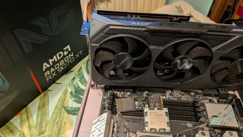 RX 9070XT PB B650M WiFi R7 7700 M2 1Tb afbeelding 4
