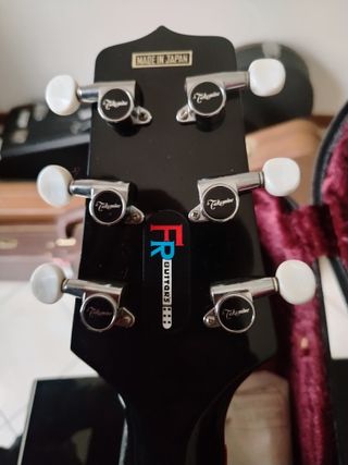 Chitarra Takamine PT 108 con pickup Seymour Duncan