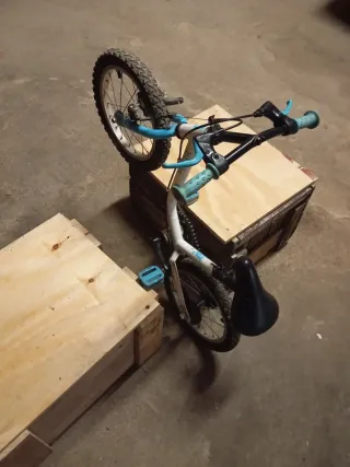 Bicicleta infantil azul