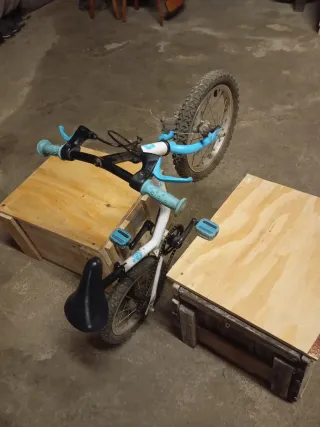 Bicicleta infantil azul