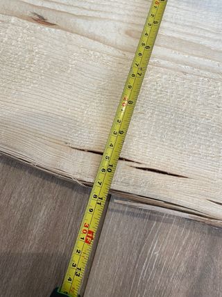 Estantería de madera natural tarugo