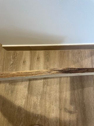 Estantería de madera natural tarugo