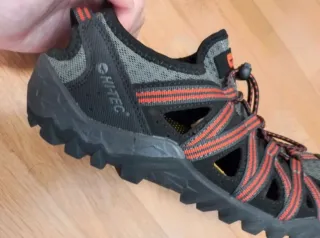 Sandalias de montaña cerradas T40