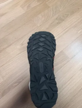 Sandalias de montaña cerradas T40