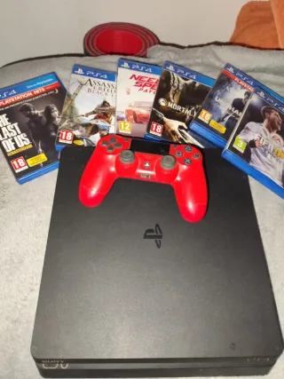 PS4 Slim Negra + 6 Juegos
