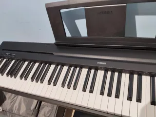 Piano Yamaha PB-45 Casi Nuevo-NEGOCIABLE