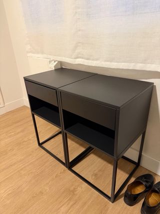 Mesita de noche Ikea negra