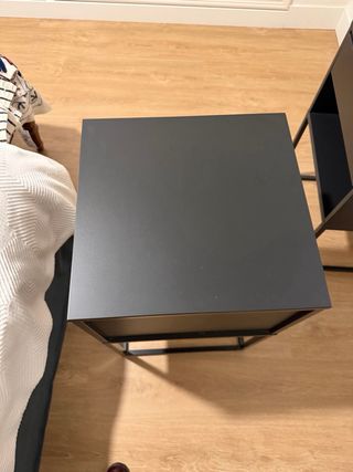 Mesita de noche Ikea negra