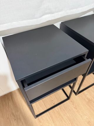 Mesita de noche Ikea negra