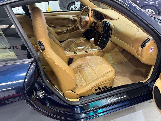 PORSCHE 911 CARRERA 4 COUPE MANUAL NACIONAL