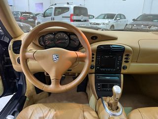 PORSCHE 911 CARRERA 4 COUPE MANUAL NACIONAL