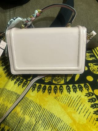 Bolso rosa y multicolor