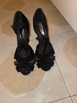 Sandalias de tacón negras