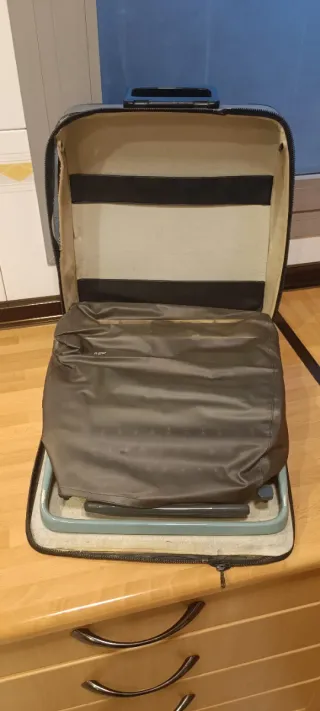 Máquina de escribir Olivetti Pluma 22