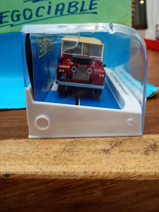 Scalextric Superslot Land Rover Series 1 poppy Red