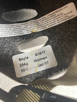 Casco de Bicicleta Giro Negro con Flores Doradas