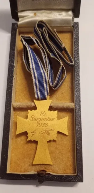 Militaria Cruz de Mãe Alemã Ouro Nível I