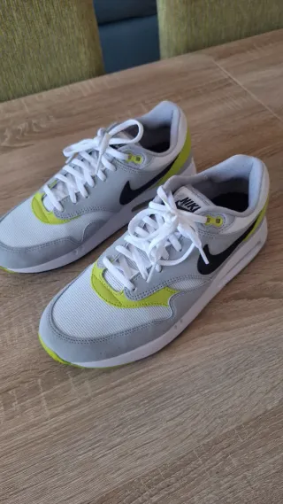 Nike Air Max Gris y Verde