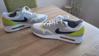 Nike Air Max Gris y Verde