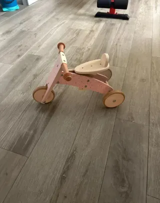 Bicicleta de madera para bebé