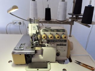 Remalladora industrial 5 hilos