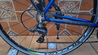 Bicicleta de carretera Decathlon azul