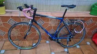 Bicicleta de carretera Decathlon azul