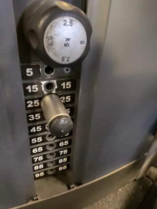 Máquina Press Hombro Life Fitness