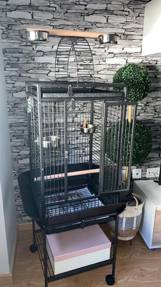 Jaula para pájaros negra