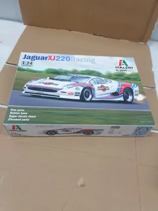 Maqueta Jaguar XJ220 Racing Italeri 1:24