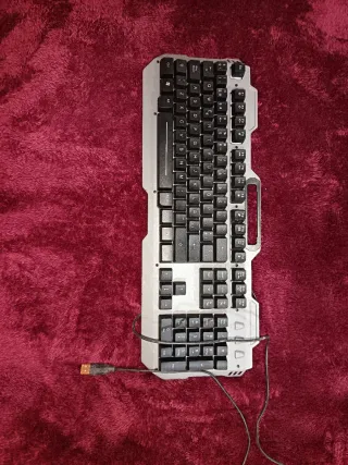 Teclado Gaming USB Gris y Negro