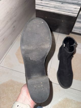 Botines de tacón ancho negros