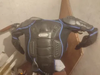 Pechera de protección para moto o bici