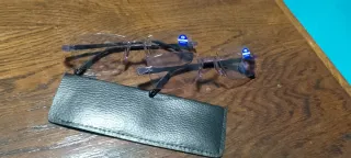 2 Gafas TR90    autoajustable cerca, lejos 0'5 a 5