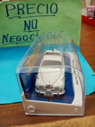Scalextric Superslot Jaguar MkII Police