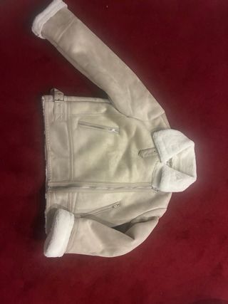 Cazadora Zara Beige con Borrego interior
