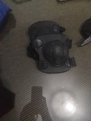 Pack Patines Hockey y Protección