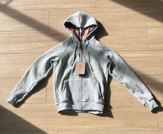 Sudadera Burberry gris con cremallera